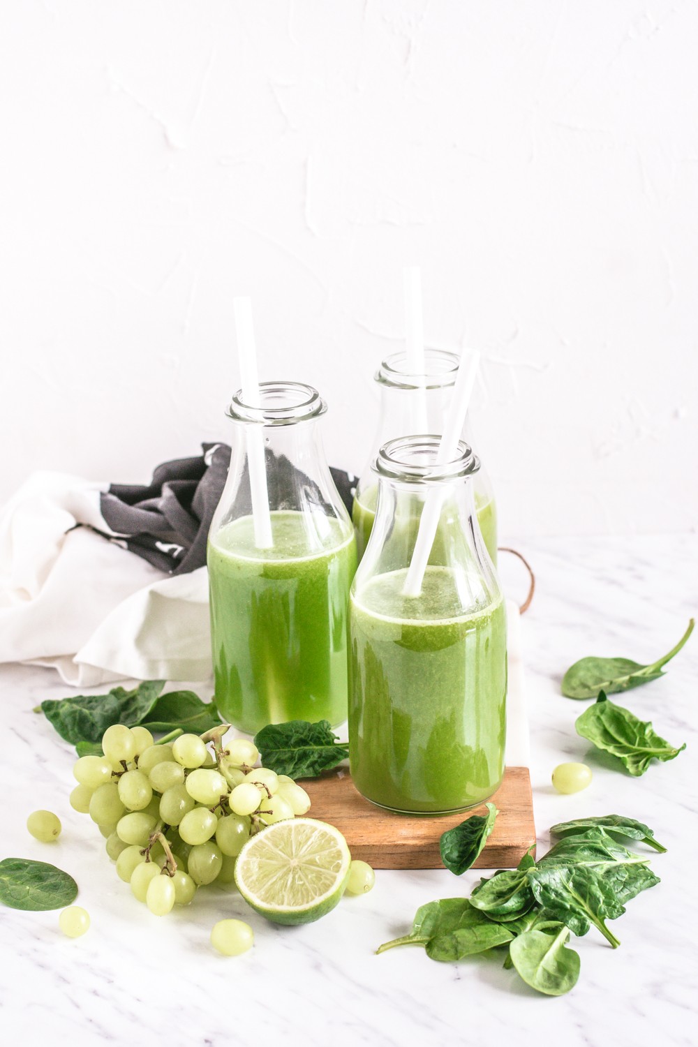 Energiczna zieleń - sok ze szpinaku, selera i winogron